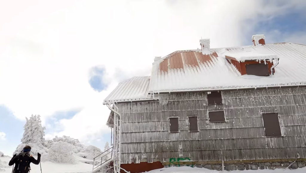 Šloserov dom, Risnjak